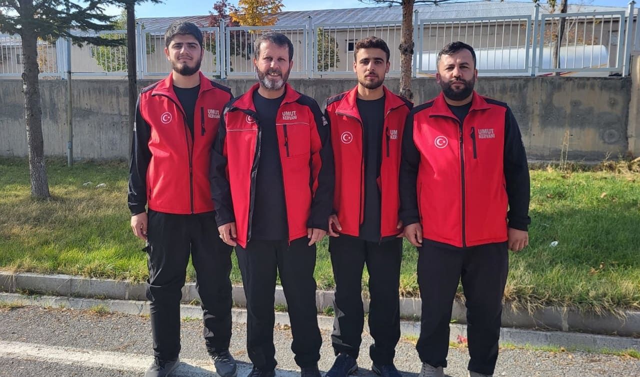 Van Umut Kervanı Arama Kurtarma Ekibi, Deprem Anma Programında Yerini Aldı (2)-1