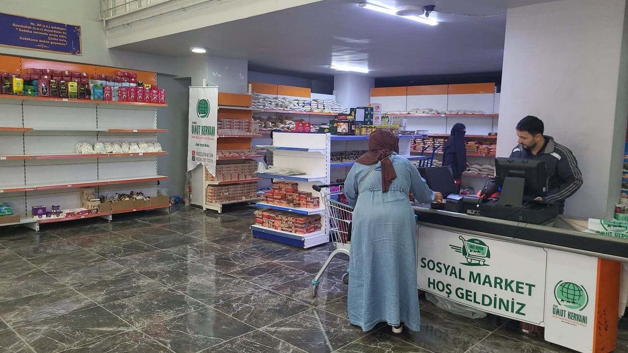 Van’da 250 Aile Sosyal Marketten Ihtiyaçlarını Karşıladı (4)