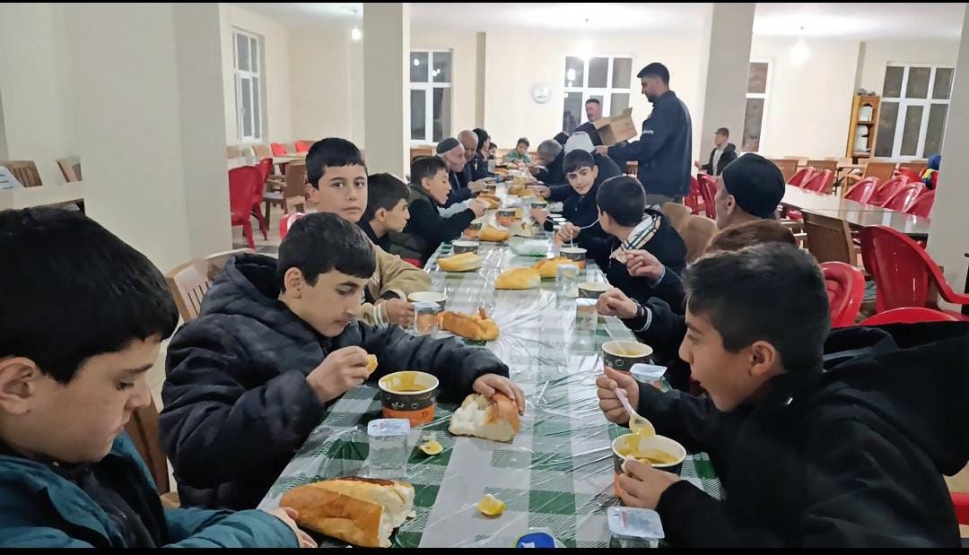 Van’da Gençler Sabah Namazında Buluşuyor (1)
