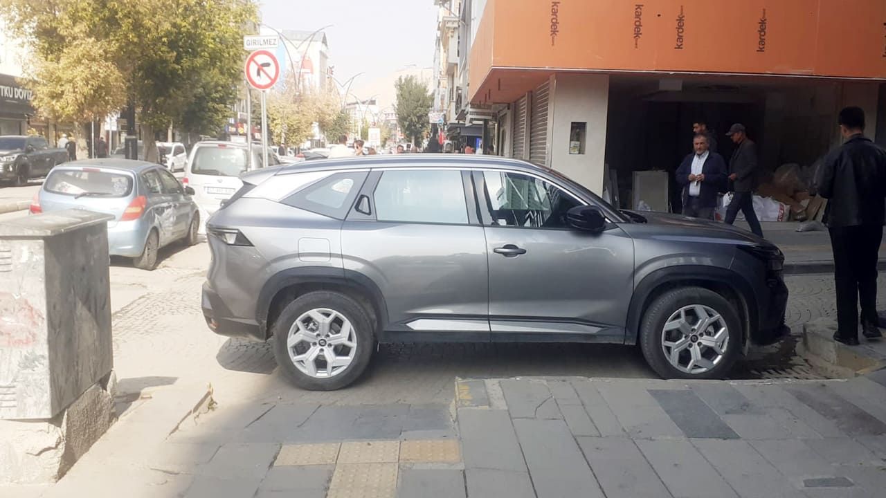 Van’da Kaldırım Işgalleri Ve Denetim Sorunu Büyüyor (1)