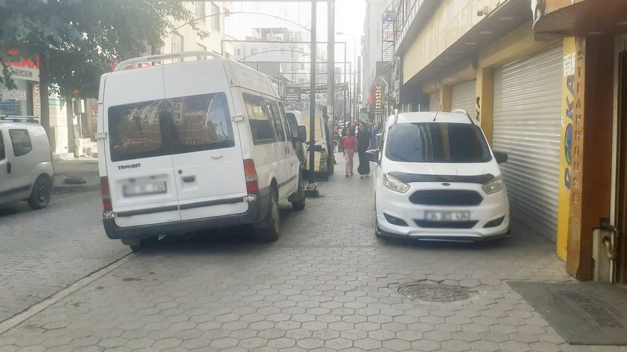 Van’da Kaldırım Işgalleri Ve Denetim Sorunu Büyüyor (8)