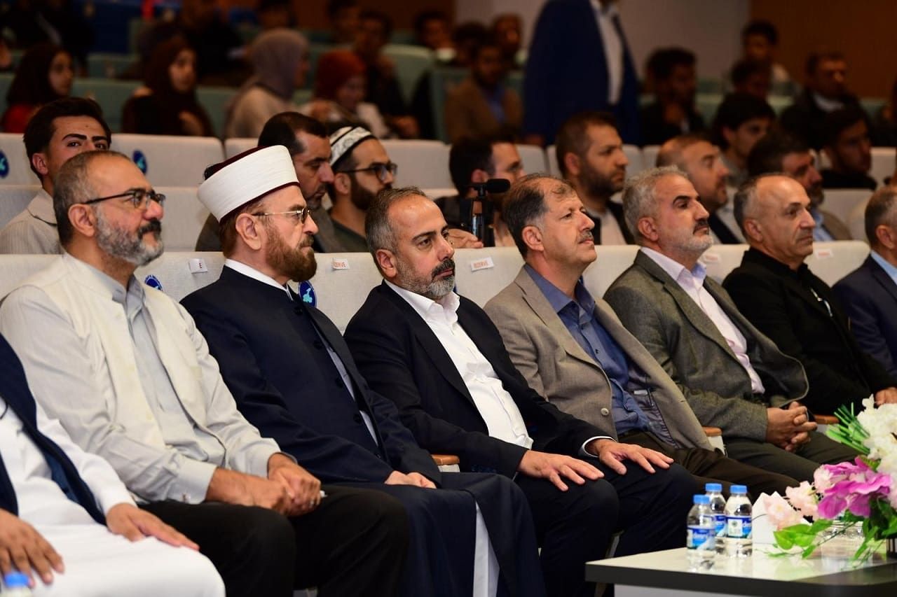 Van’da “Küresel Sorunlar Ve İslam Hukukunun Çözüm Arayışları” Semineri Düzenlendi (2)