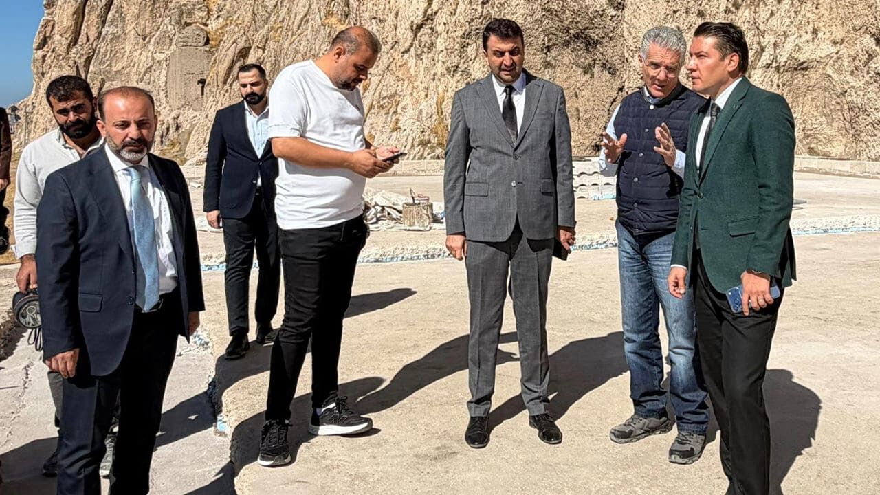 Van’da Tarihi Miri Ambarı’nda Restorasyon Çalışmaları Yerinde Incelendi (4)
