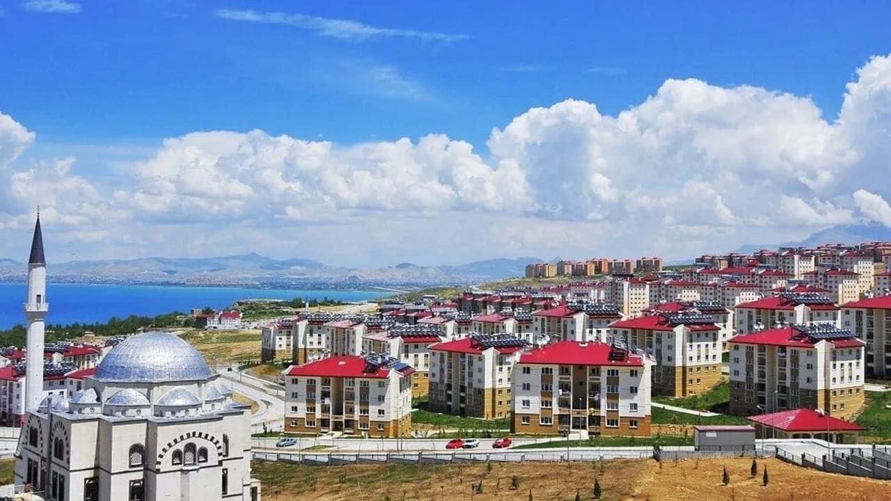 Van’da Toki̇’nin İlk Evim Arsa Projesi’nde Arsalar Teslim Ediliyor! Tarih Açıklandı (3)
