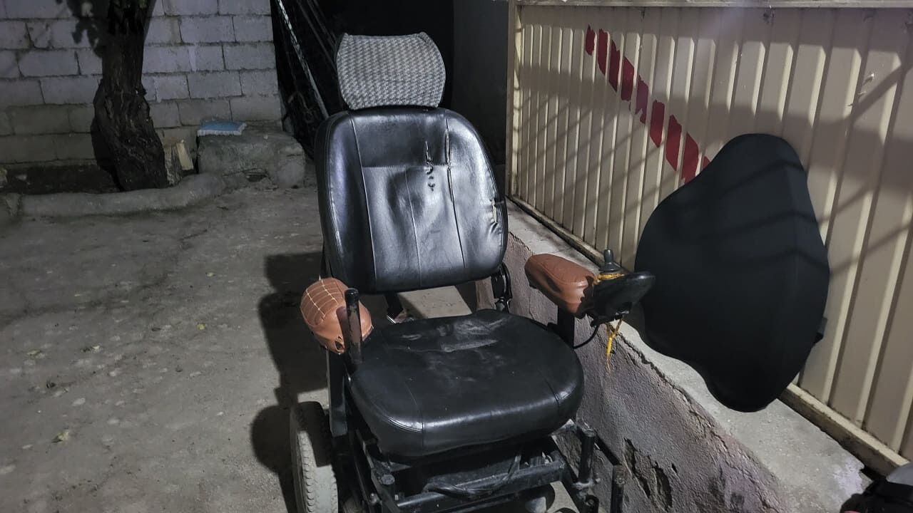 Van’da Trafik Kazası Sonrası Felç Kalan Genç Adam Yardım Bekliyor (6)