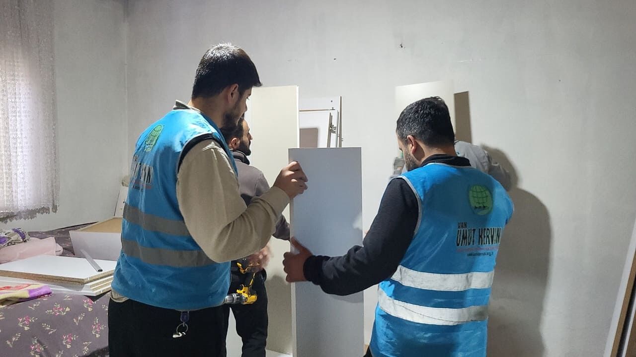 Van’da Yardım Çağrısı Karşılıksız Kalmadı Ailenin Ihtiyaçları Karşılandı (9)