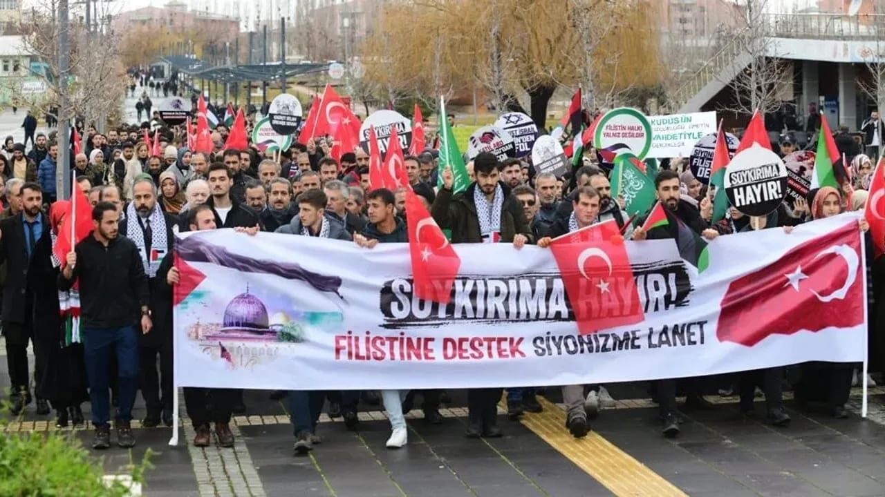 Van’dan Gazze’ye Destek Büyük Aksa Tufanı Yürüyüşü Yapılacak (1)