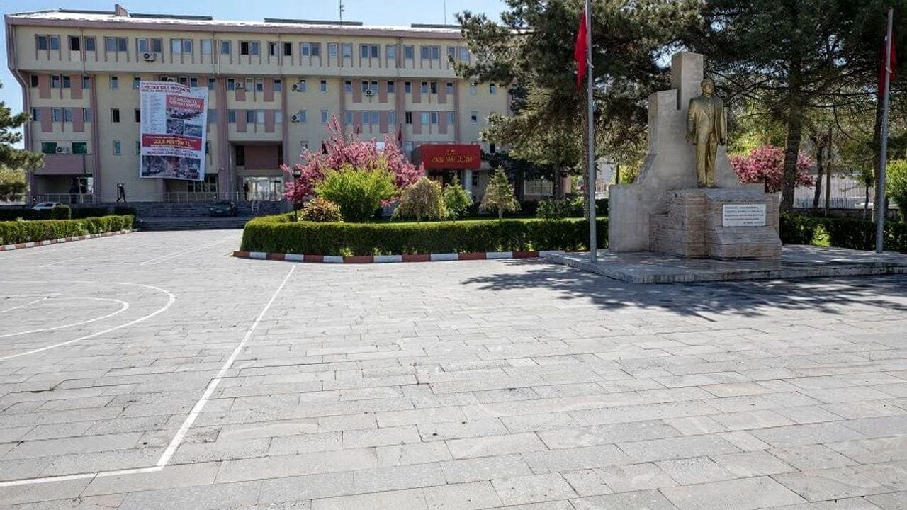 Van’ın Valilik Hizmetleri Karnesi Belli Oldu (1)