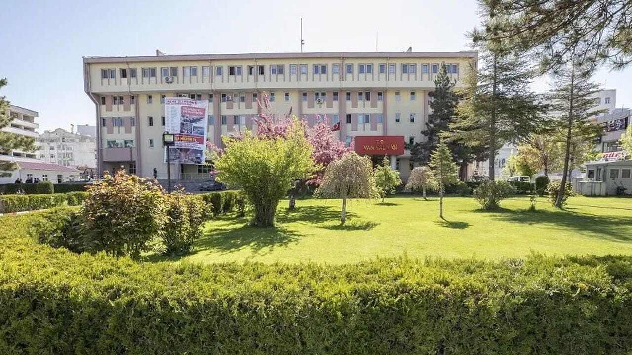 Van’ın Valilik Hizmetleri Karnesi Belli Oldu (4)