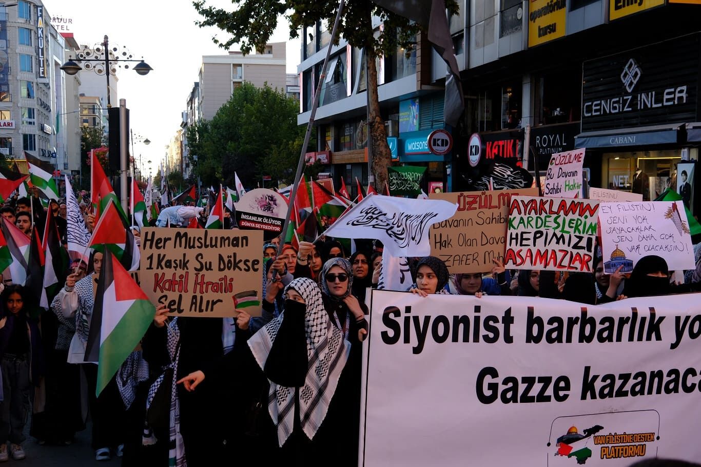 Vanlılar Aksa Tufanı'nın 3'Üncü Yıldönümünde Gazze Için Meydanlardaydı (15)