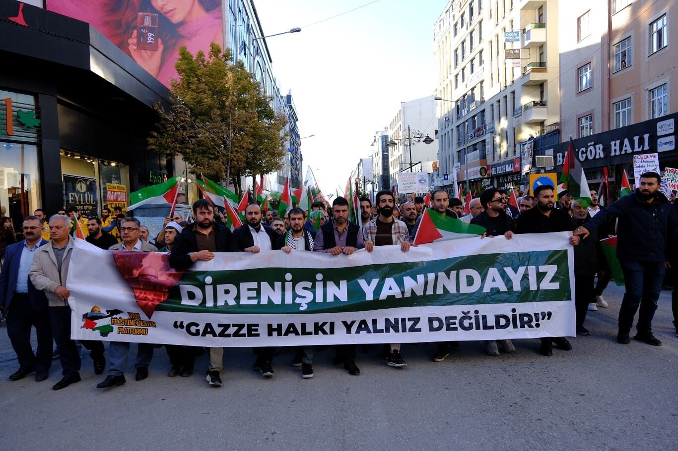 Vanlılar Aksa Tufanı'nın 3'Üncü Yıldönümünde Gazze Için Meydanlardaydı (2)